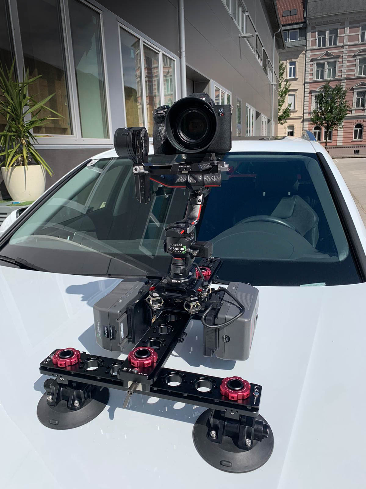 TILTA HYDRA ALIEN ARM CAR MOUNTING SYSTEM - Image 11